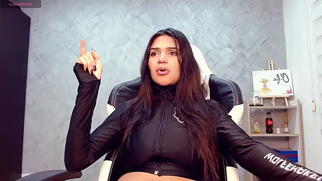 Roxxi 2110 online show from November 29, 3:32 am