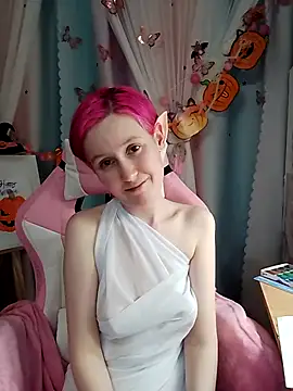 Fuzzy Unicorn online show from October 31, 7:07 pm