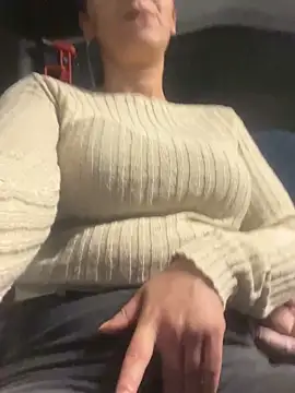 eli5566 online show from October 13, 8:00 pm