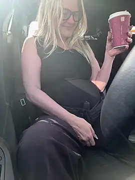 SuzieSub online show from March 27, 10:38 am