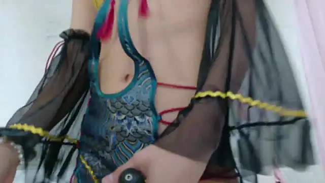 Snapshot of clara_6x9 chatting on October 26, 3:29 pm clara 6x9 online show from October 26, 3:29 pm