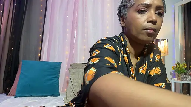 skarlleth 11 online show from October 8, 1:32 am