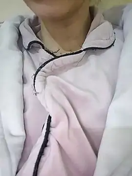 Miss-Lynda online show from December 3, 5:04 pm