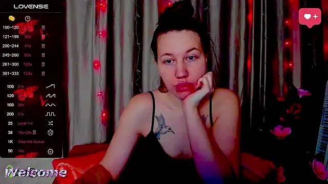 Haley Nikki online show from February 18, 1:49 am