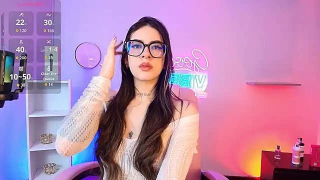 Alice Vixen online show from October 30, 12:50 pm