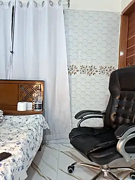 Bristy- online show from March 25, 6:33 pm