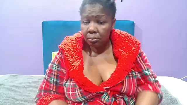 Snapshot of NaughtyChubbyZoe chatting on September 14, 5:27 am NaughtyChubbyZoe online show from September 14, 5:27 am