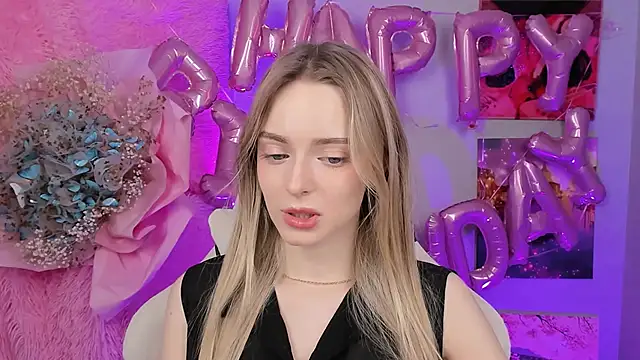 JuliaBrewwer online show from September 22, 10:46 am