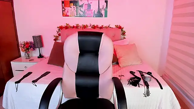 Lucie Harper online show from September 17, 9:02 pm