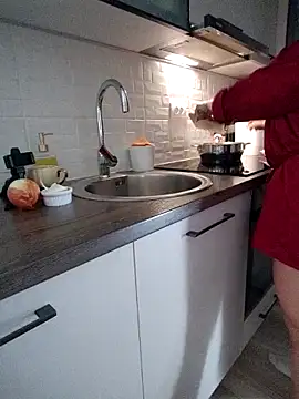 BigAssMom  online show from March 21, 8:41 am