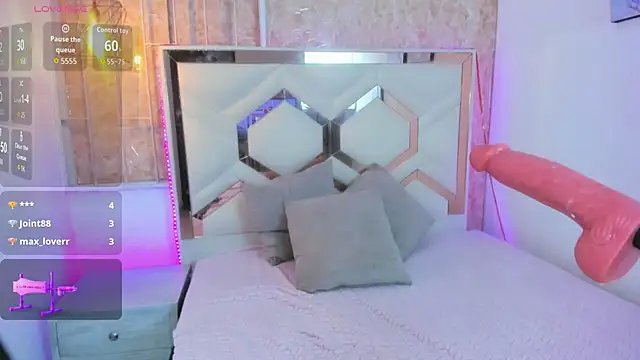 Venuss1  online show from November 7, 7:14 am