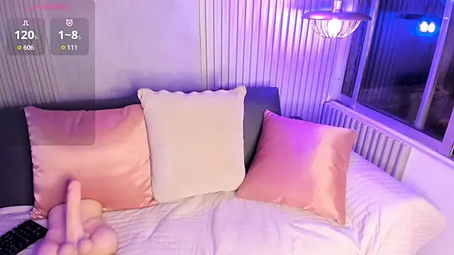 MarianaaSantos online show from March 4, 12:34 pm