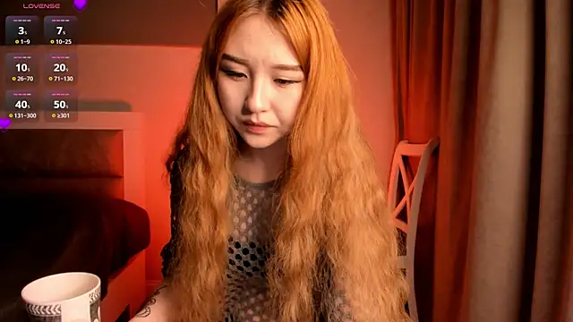 Clarity Yumi online show from October 19, 3:08 am