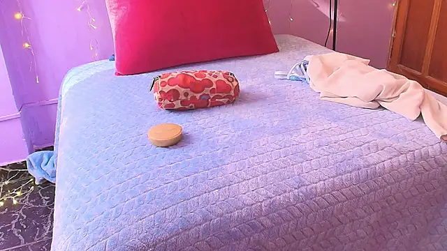 Dafne Mel online show from November 20, 12:50 pm