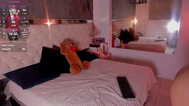 Viiolettlopez online show from September 27, 2:35 pm