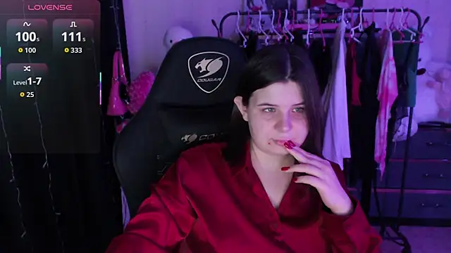 AmyVibess online show from June 29, 7:13 pm