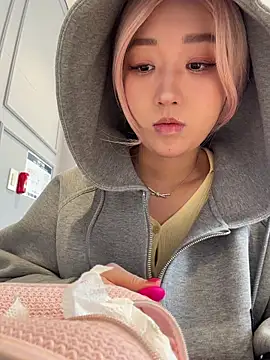 winter11 online show from March 6, 6:41 am