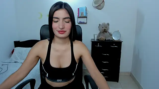 Sweet Amanda 95 online show from December 19, 4:27 am