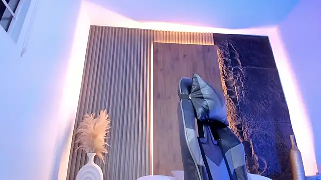 evelin lopezz online show from December 3, 2:25 am