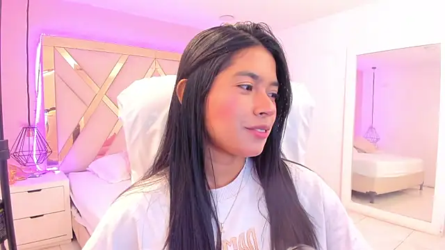 samantaa shy online show from April 15, 3:40 am