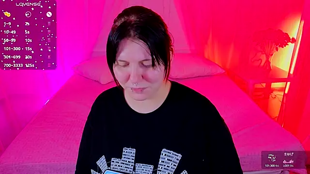 bluelunaray online show from November 27, 11:46 am