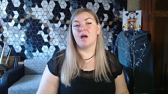 NikaSkylink online show from April 6, 5:30 am