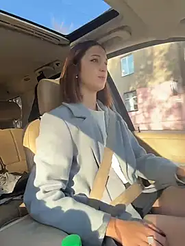 DollyTall online show from October 29, 9:46 am