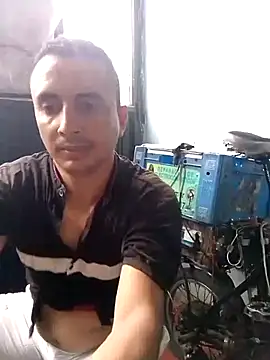 miroqui143 online show from November 9, 5:20 pm