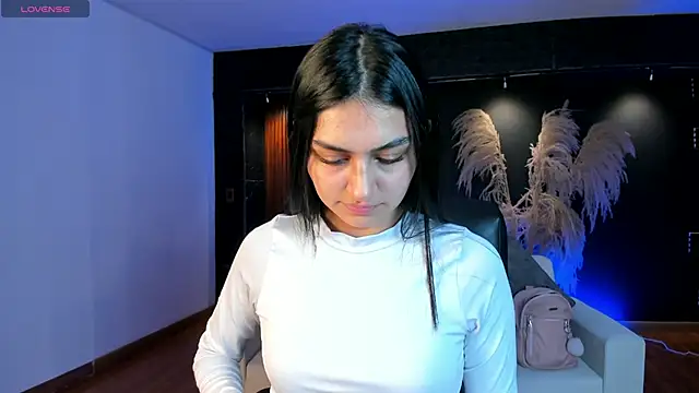 AidaJones online show from December 5, 11:33 am