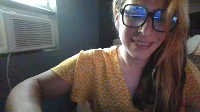 mayra mayhem online show from August 3, 4:01 pm
