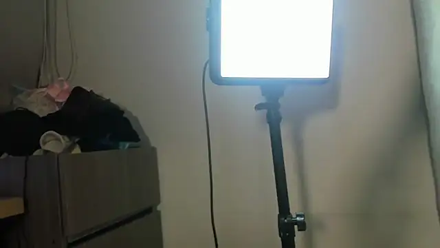 Sarahcutexoxox online show from May 10, 2:57 am