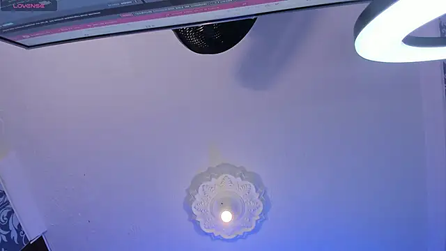 amira pearl online show from September 20, 12:25 pm