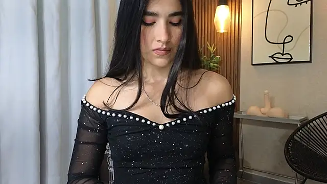 Lia Mar  online show from October 13, 6:10 pm