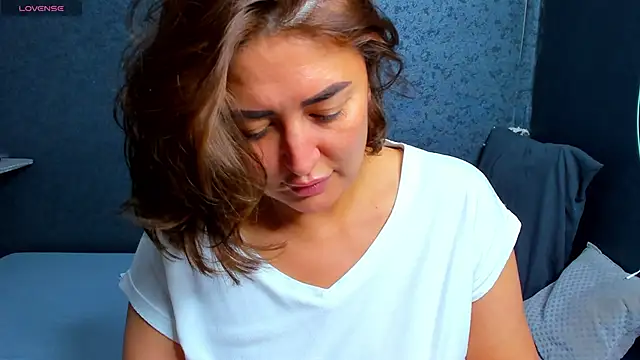 Olivia Buckby online show from November 11, 4:48 pm