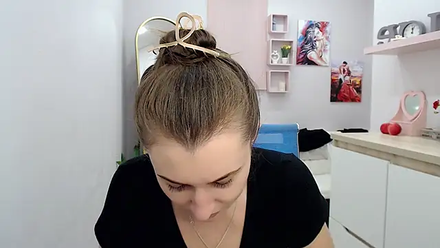 muriel elvin online show from September 10, 9:31 am