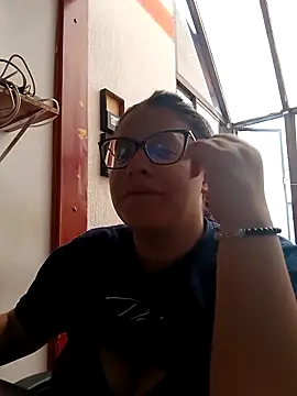 Vanesitacooper online show from November 8, 2:11 pm