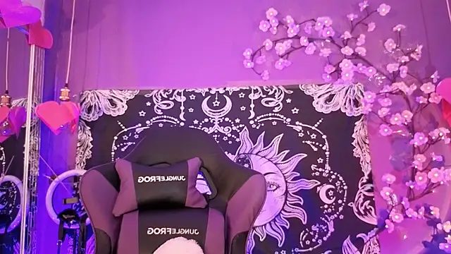 Gaia Gatex online show from February 18, 1:32 pm