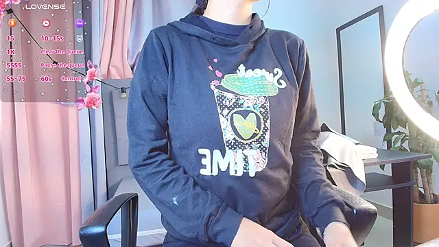 Snapshot of saray_reese chatting on September 19, 12:37 pm saray reese online show from September 19, 12:37 pm