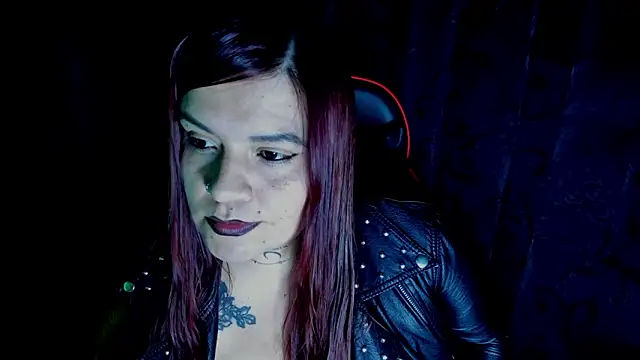 Snapshot of Moon_Dark520 chatting on November 24, 4:36 am Moon Dark520 online show from November 24, 4:36 am