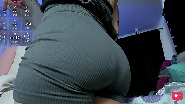 ZoeBlue6 online show from July 14, 1:49 pm