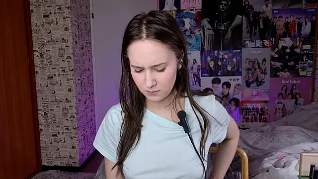 LucyRose3 online show from December 5, 3:50 am