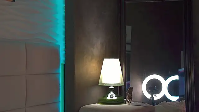 Snapshot of AriWild chatting on September 19, 4:22 am AriWild online show from September 19, 4:22 am