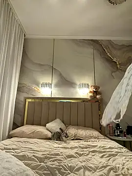 TiffaNoel online show from January 12, 4:01 pm