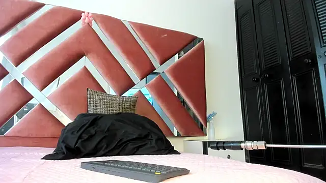  jasmine blush online show from April 6, 1:23 pm