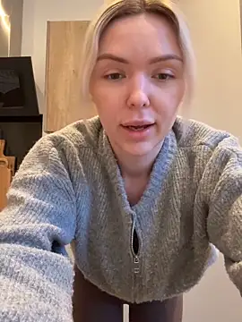 lolableux online show from January 16, 4:14 pm