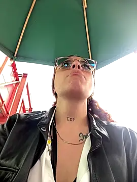 haally-mll online show from November 13, 5:01 pm