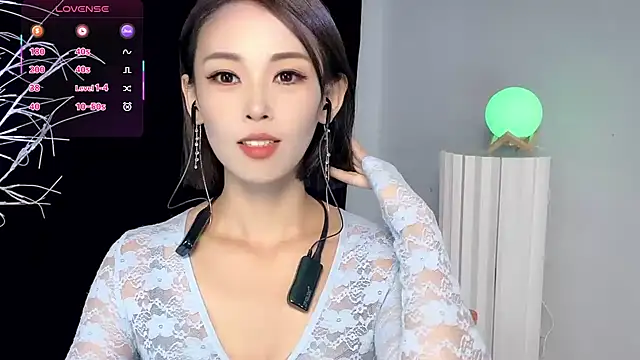Snapshot of xiaoyue8888 chatting on September 18, 1:48 am xiaoyue8888 online show from September 18, 1:48 am