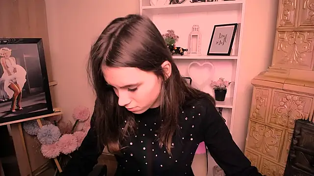 RosaRay  online show from March 20, 7:35 am