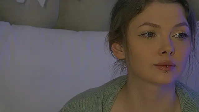 miamunn online show from December 4, 9:37 pm