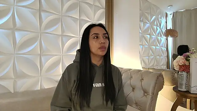 ana riveros online show from February 20, 8:31 pm